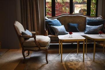 هتل Hôtel Lancaster Paris Champs Elysées