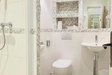 هتل & Restaurant Le Central Trouville