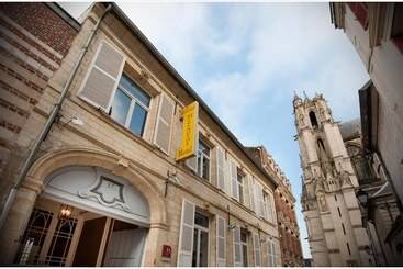호텔 Le Prieure Et La Residence