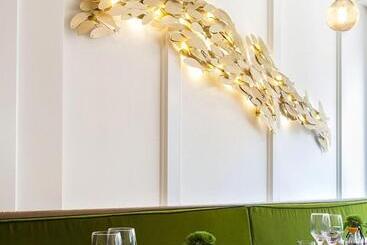 هتل Hôtel Restaurant Le Touring   Teritoria