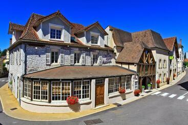 هتل Logis Hôtel Restaurant La Vieille Auberge, Art And Gallery