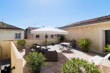 هتل Logis Hôtel Restaurant Le Cours