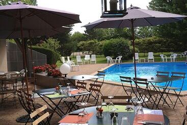 호텔 Logis Le Relais Fleuri