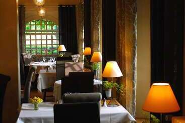 호텔 Logis Le Relais Fleuri