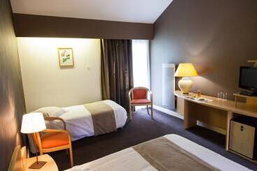 호텔 Logis Le Relais Fleuri