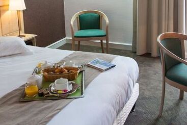 호텔 Logis Le Relais Fleuri