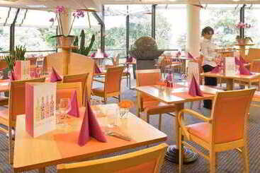 هتل Mercure Angers Centre De Congrès