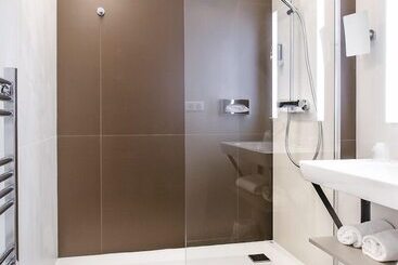 هتل Mercure Brive