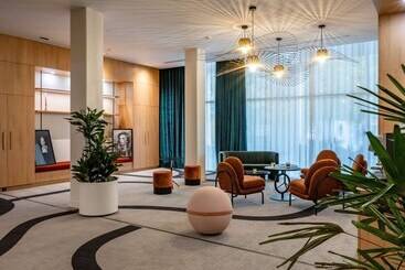 هتل Mercure La Rochelle Vieux Port