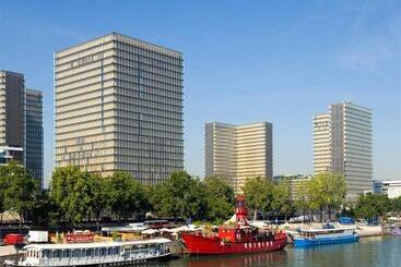 Mercure Paris Bercy Bibliotheque - París