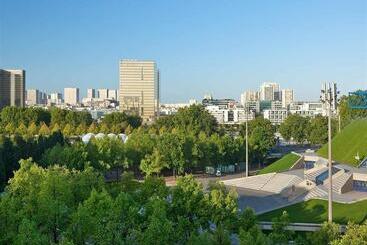 هتل Mercure Paris Bercy Bibliotheque