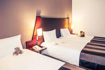 هتل Mercure Paris Val De Fontenay