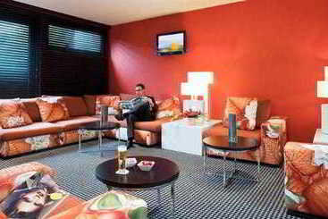 هتل Mercure Pau Palais Des Sports