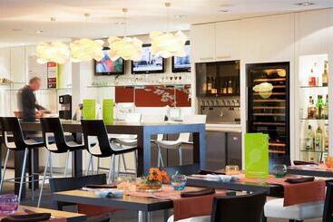 هتل Mercure Pau Palais Des Sports