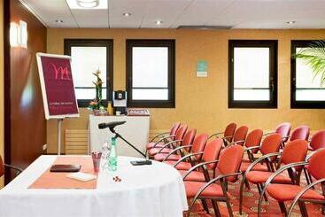 هتل Mercure Pau Palais Des Sports