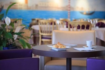 هتل Novel Restaurant La Mamma