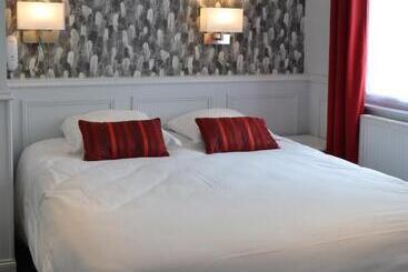 هتل Logis Hôtel Restaurant Le Monarque