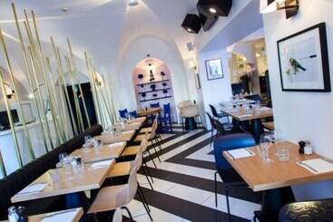هتل The Originals Boutique, Hôtel Le Lion, Clermontferrand