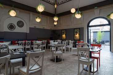 هتل The Originals Boutique, Hôtel Le Londres, Saumur