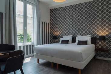 هتل The Originals Boutique, Hôtel Le Londres, Saumur