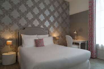هتل The Originals Boutique, Hôtel Le Londres, Saumur