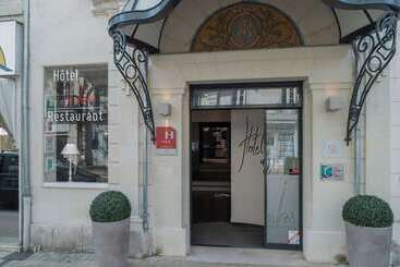 هتل The Originals Boutique, Hôtel Le Londres, Saumur