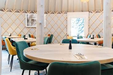 Lake Hotel Courchevel 1850