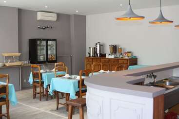 Logis Hotel Du Midi