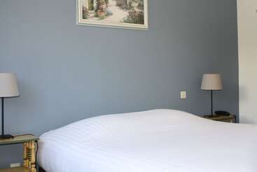 Logis Hotel Du Midi