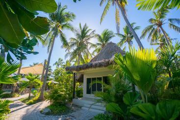 استراحتگاه Castaway Island, Fiji