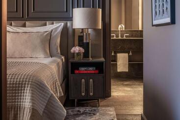 هتل Anantara Plaza Nice