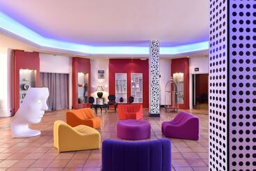 酒店 Arles Plaza