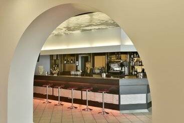 酒店 Arles Plaza