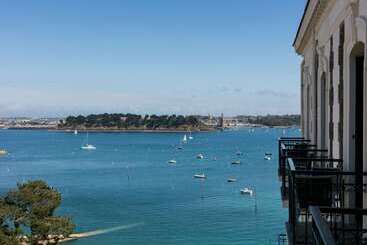 هتل Hôtel Barrière Le Grand Hôtel Dinard