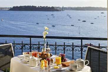 هتل Hôtel Barrière Le Grand Hôtel Dinard
