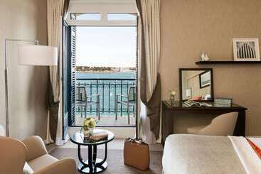 هتل Hôtel Barrière Le Grand Hôtel Dinard