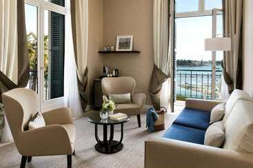 هتل Hôtel Barrière Le Grand Hôtel Dinard