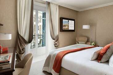 هتل Hôtel Barrière Le Grand Hôtel Dinard