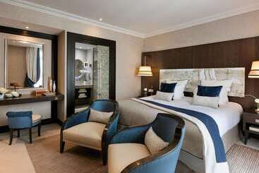 هتل Hôtel Barrière Le Grand Hôtel Dinard