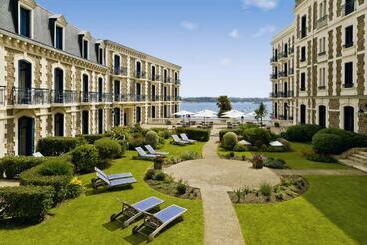 هتل Hôtel Barrière Le Grand Hôtel Dinard