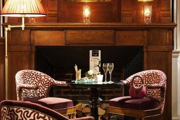 هتل Hôtel Barrière Le Grand Hôtel Dinard