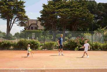 هتل Barriere Le Royal La Baule