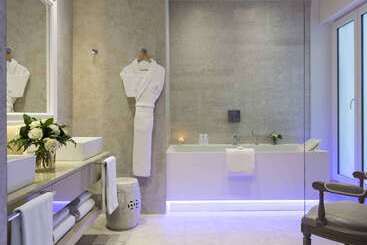 هتل Barriere Le Royal La Baule