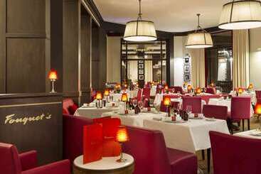 هتل Barriere Le Royal La Baule