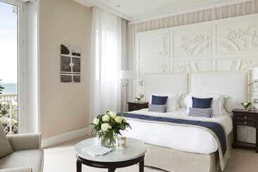 هتل Barriere Le Royal La Baule