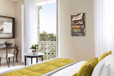 هتل Barriere Le Royal La Baule