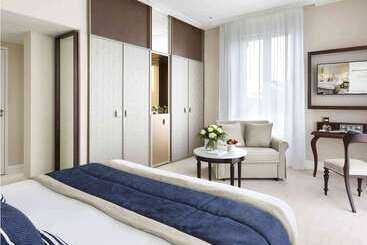 هتل Barriere Le Royal La Baule