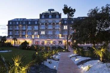 هتل Barriere Le Royal La Baule