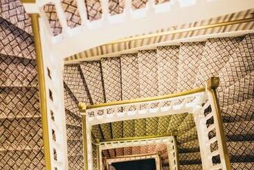 هتل Barriere Le Royal La Baule