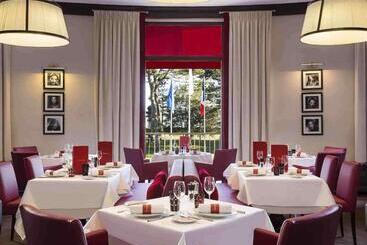 هتل Barriere Le Royal La Baule